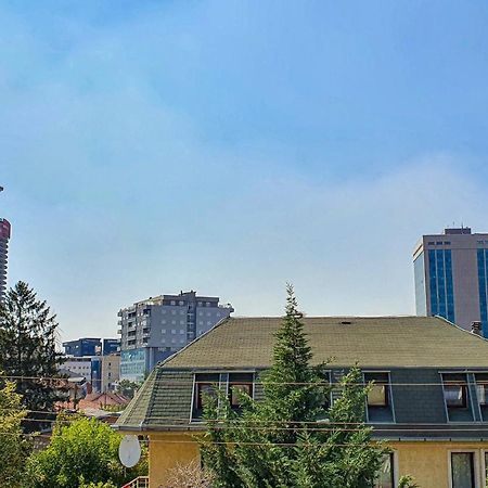 Zogu Apartments - Downtown Pristina Kültér fotó