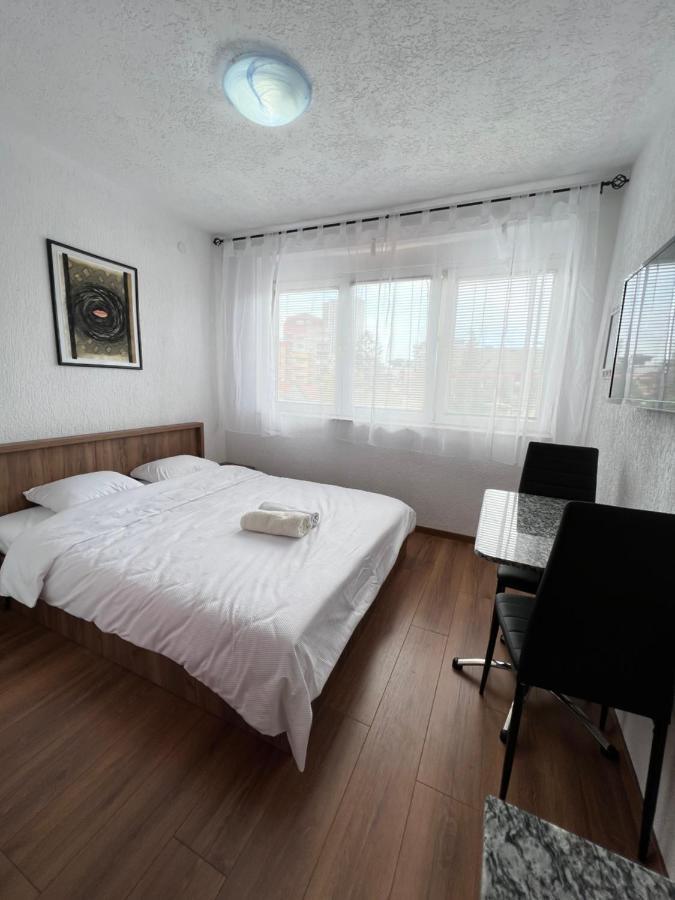 Zogu Apartments - Downtown Pristina Kültér fotó