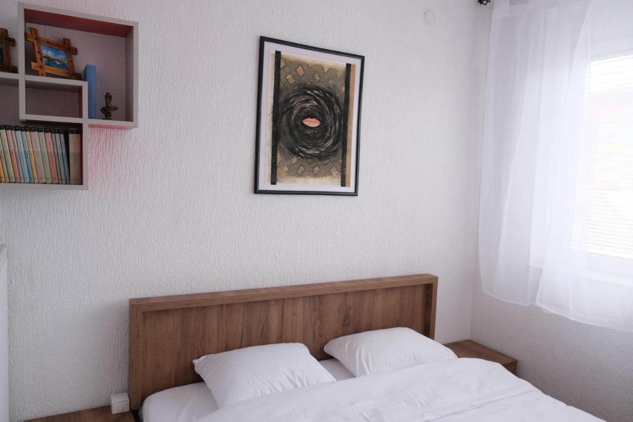 Zogu Apartments - Downtown Pristina Kültér fotó