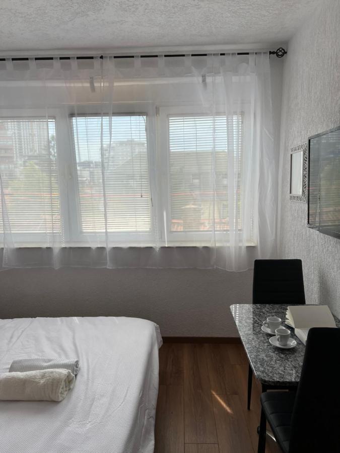 Zogu Apartments - Downtown Pristina Kültér fotó