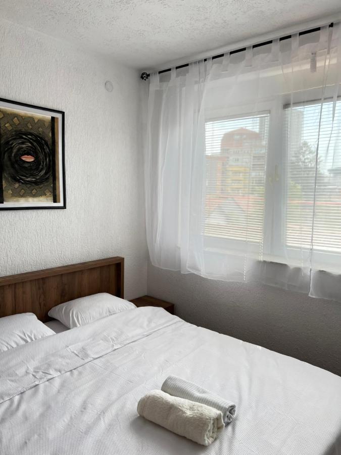 Zogu Apartments - Downtown Pristina Kültér fotó